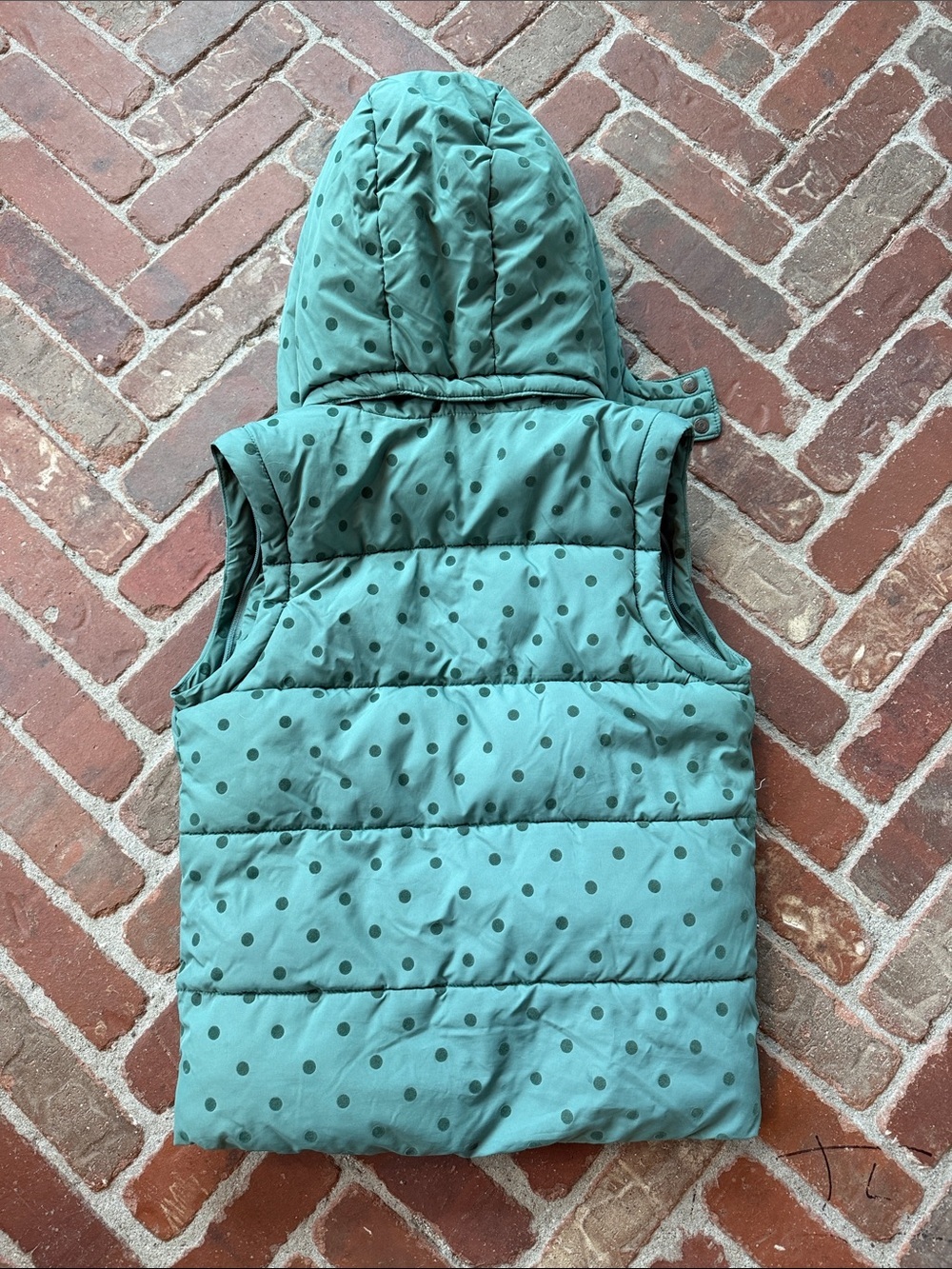 Mini Boden Polkadot Puffer Vest - Picture 5 of 5